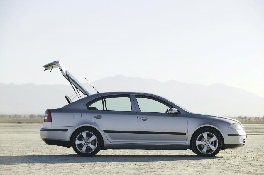  Skoda Octavia (1Z) 2004 года  (фото 20 из 38)